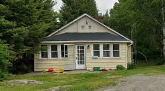 2 Bed / 1 Bath Detached Home – $1,799 + Ut in Kirkland Lake, ON - Building Photo