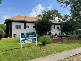 2810 Wills St in Eldorado, IL - Building Photo