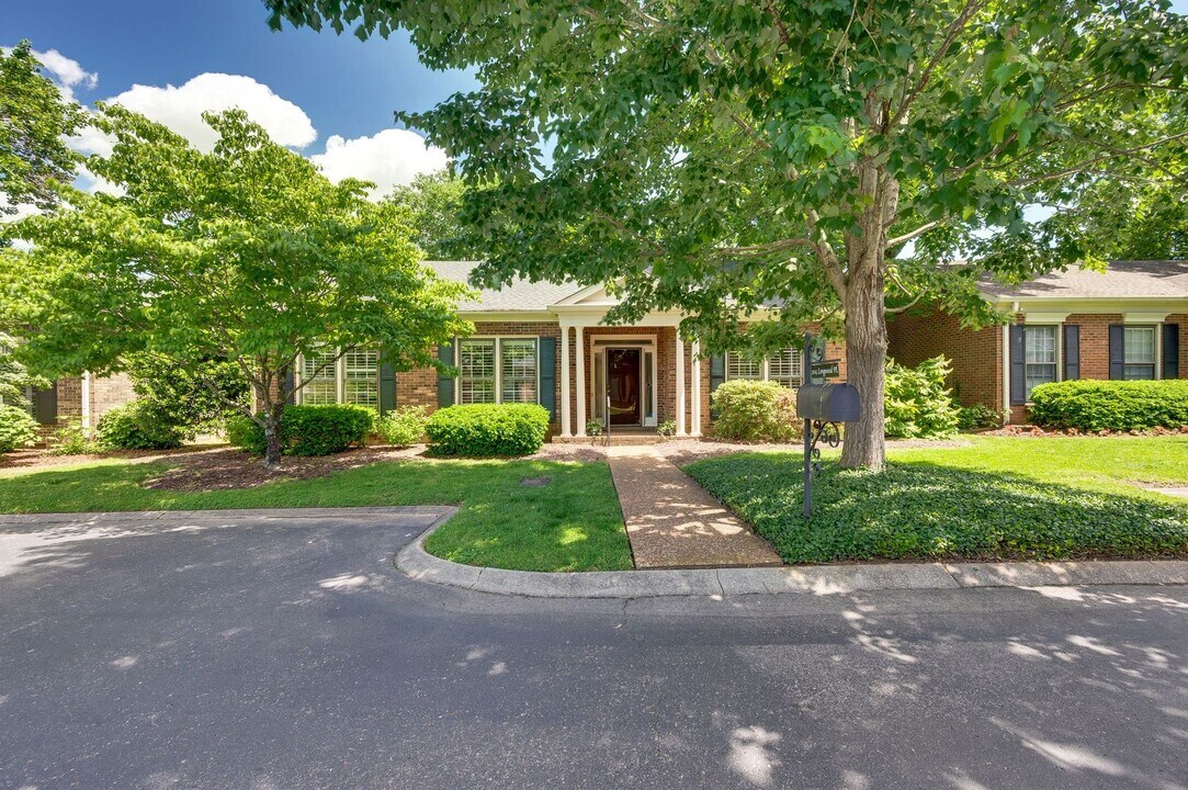 104 Longwood Pl in Nashville, TN - Building Photo