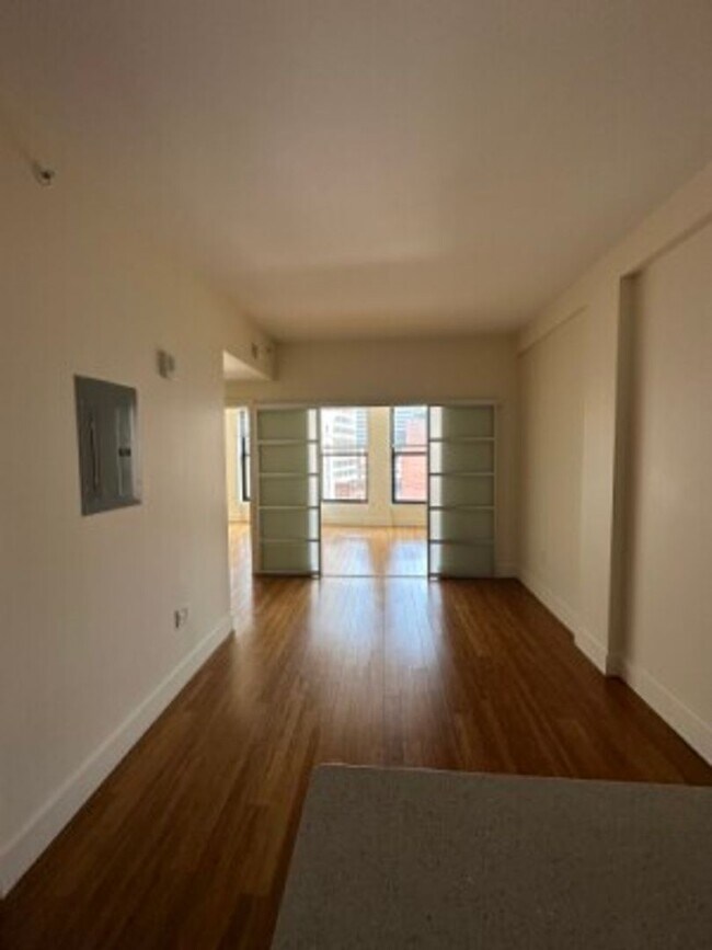 8 Winter Pl in Boston, MA - Building Photo - Building Photo
