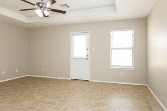 1851 Acaciawood Way in Houston, TX - Building Photo - Building Photo