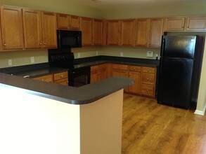 161 Wildberry Ln in Goose Creek, SC - Building Photo - Building Photo
