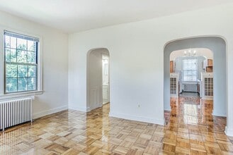 Park Crest Apartments in Washington, DC - Foto de edificio - Building Photo