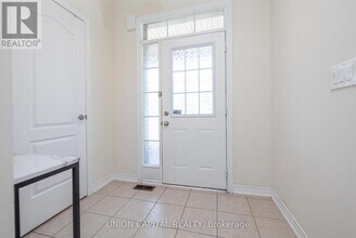 64 Collier Crescent in Markham, ON - Building Photo - Building Photo