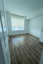 1900 N Bayshore Dr, Unit 3811 in Miami, FL - Building Photo - Building Photo