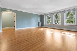 6549 N Mozart St in Chicago, IL - Building Photo - Building Photo