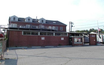 200-202 Merrimac St in Newburyport, MA - Building Photo - Building Photo