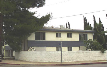 5060 Whitsett Ave in North Hollywood, CA - Building Photo - Building Photo