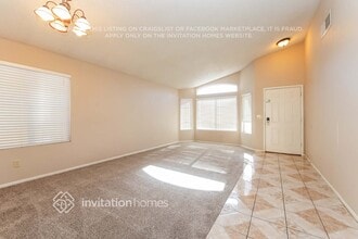 6256 Small Point Dr in Las Vegas, NV - Foto de edificio - Building Photo