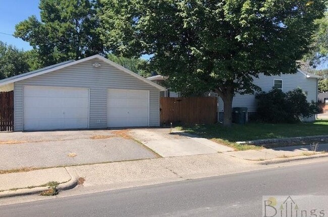 1702 Avenue E in Billings, MT - Building Photo - Building Photo