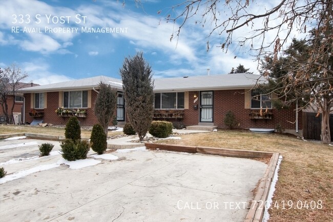 333 S Yost St in Aurora, CO - Foto de edificio - Building Photo