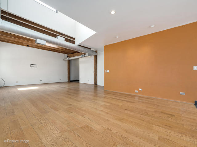 property at 1872 N Clybourn Ave