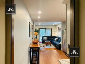 112 Marine Rd in Boston, MA - Building Photo