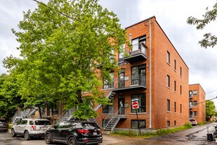 4535 De Lanaudière Rue in Montréal, QC - Building Photo