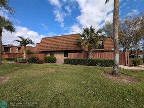 1302 Nebraska Ave in Fort Pierce, FL - Building Photo - Building Photo