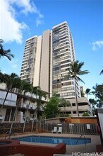 2724 Kahoaloha Ln in Honolulu, HI - Building Photo - Building Photo