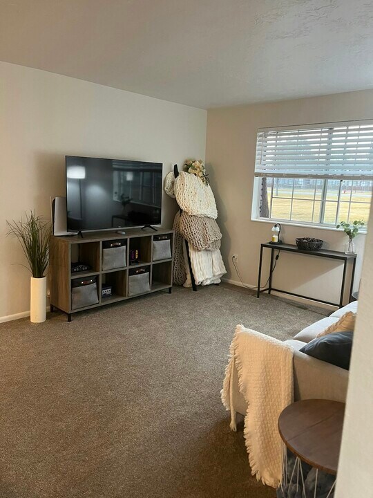90 E 600 S in Orem, UT - Building Photo