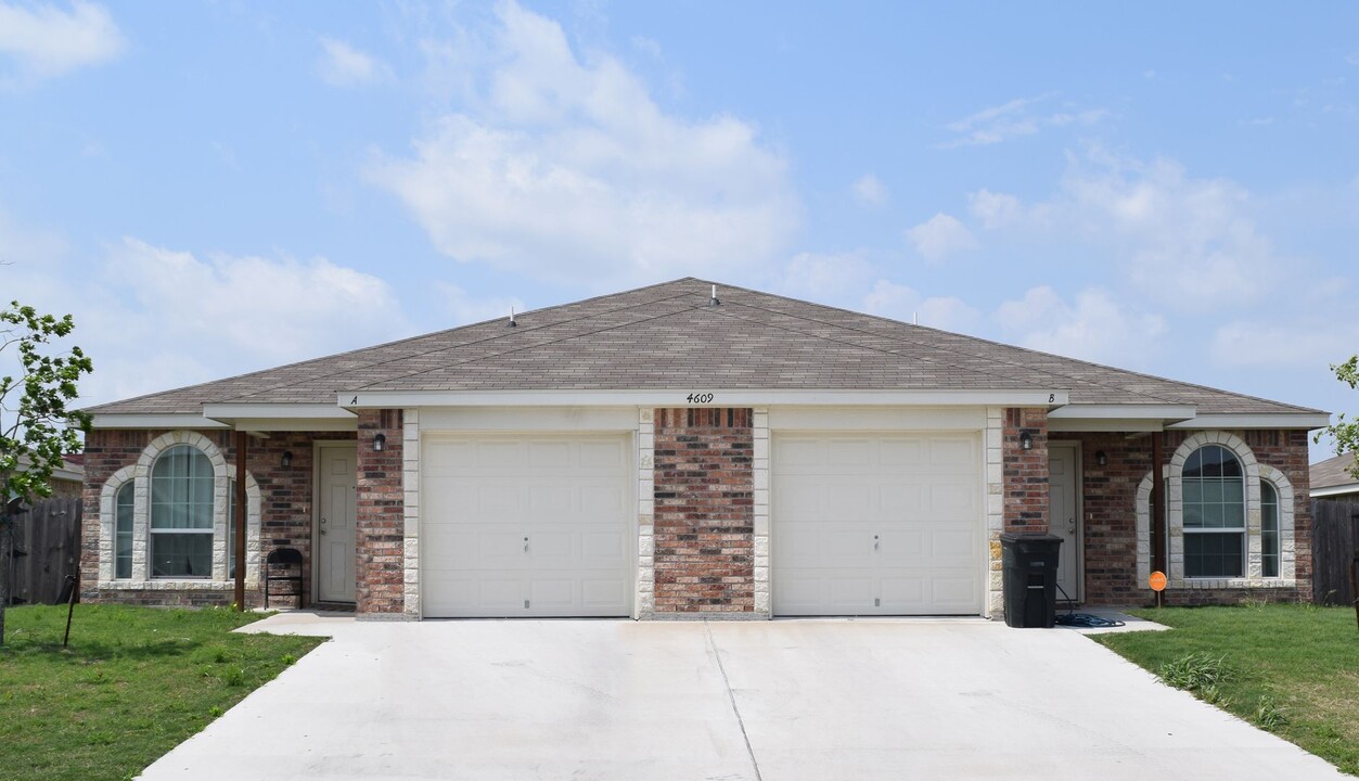 4609 Waterproof Dr in Killeen, TX - Building Photo