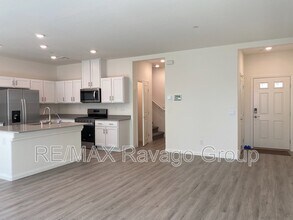 9920 S Ullom Dr in Enterprise, NV - Building Photo - Building Photo