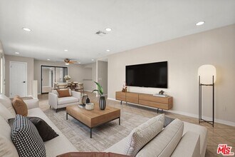 17316 Kingsbury St in Los Angeles, CA - Building Photo - Building Photo