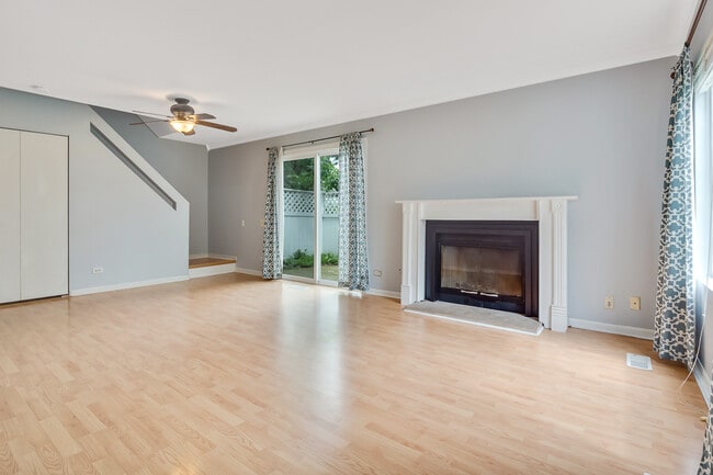 441 Thomas Jefferson Ct in Aurora, IL - Building Photo - Building Photo