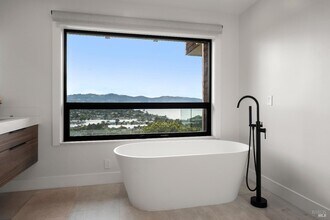 45 Meadow Hill Dr in Tiburon, CA - Building Photo - Building Photo