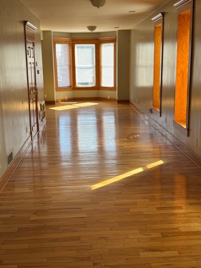 504 Bellefontaine Ave, Unit 2 in Kansas City, MO - Foto de edificio - Building Photo