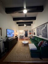 3 N Christopher Columbus Blvd, Unit 212 in Philadelphia, PA - Building Photo
