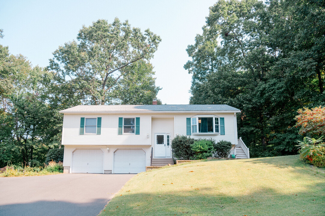 3 High Ridge Dr in Tolland, CT - Foto de edificio