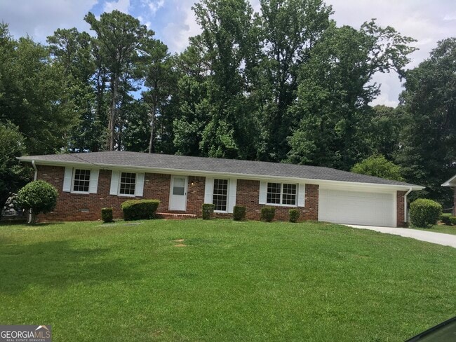 5496 Joeclay Dr in Stone Mountain, GA - Building Photo - Building Photo