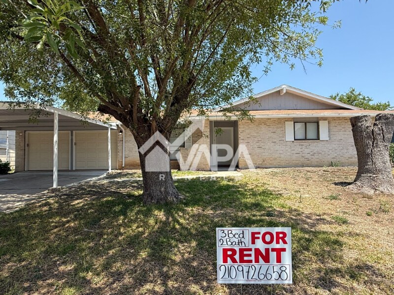 551 Bertetti Dr in San Antonio, TX - Foto de edificio