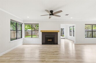 2326 Dowd Ln in Austin, TX - Building Photo - Building Photo