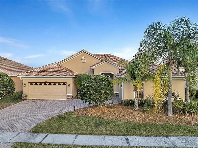 3535 Somerset Cir in Kissimmee, FL - Building Photo