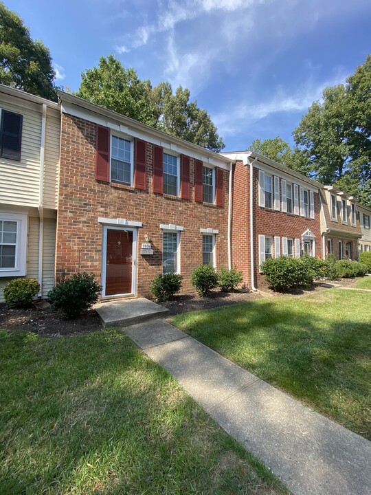 1506 Heritage Hill Drive in Henrico, VA - Building Photo