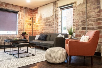 Velencia in Tulsa, OK - Building Photo - Building Photo