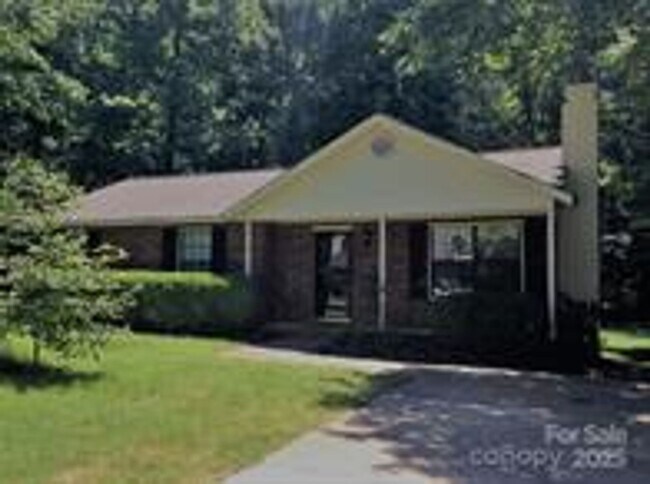 4825 Banfshire Rd in Charlotte, NC - Building Photo - Building Photo