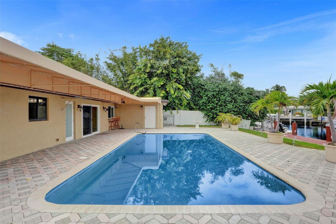 730 SE 3rd Terrace in Pompano Beach, FL - Building Photo
