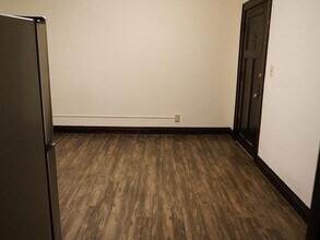 2086 Marshall Ave in St. Paul, MN - Building Photo - Building Photo