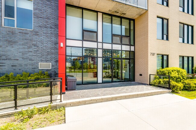 Rouge Condos in Montréal, QC - Building Photo - Building Photo