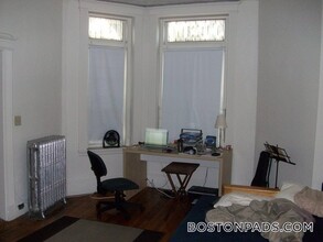1638 Commonwealth Ave in Boston, MA - Building Photo - Building Photo