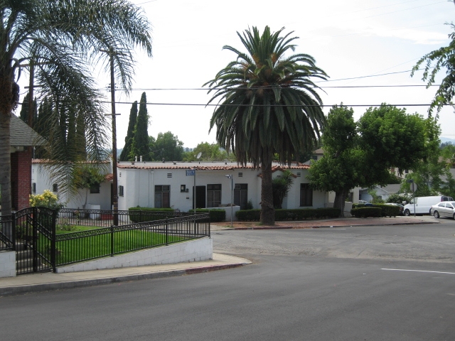 5226 San Rafael Ave in Los Angeles, CA - Building Photo