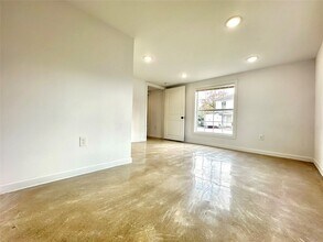 808 Oakhurst St in Houston, TX - Foto de edificio - Building Photo