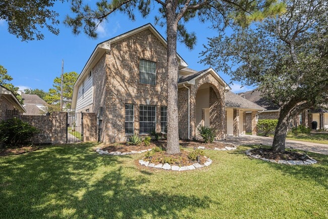 property at 3603 Beacon Hill Dr