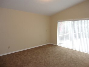 1722 Wakefield Dr in Brandon, FL - Building Photo - Building Photo