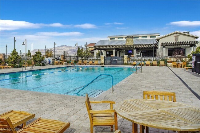 8925 Grabill Spruce St in Las Vegas, NV - Building Photo - Building Photo