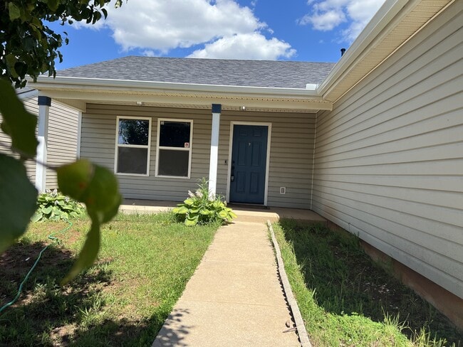 9116 Snowberry Dr in Oklahoma City, OK - Building Photo - Building Photo