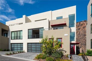 446 Tranquil Peak Ct in Henderson, NV - Building Photo