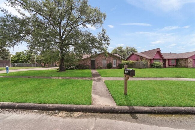 9750 Guest St photo'