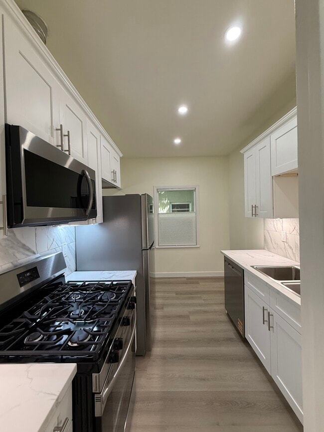 property at 208 N La Peer Dr
