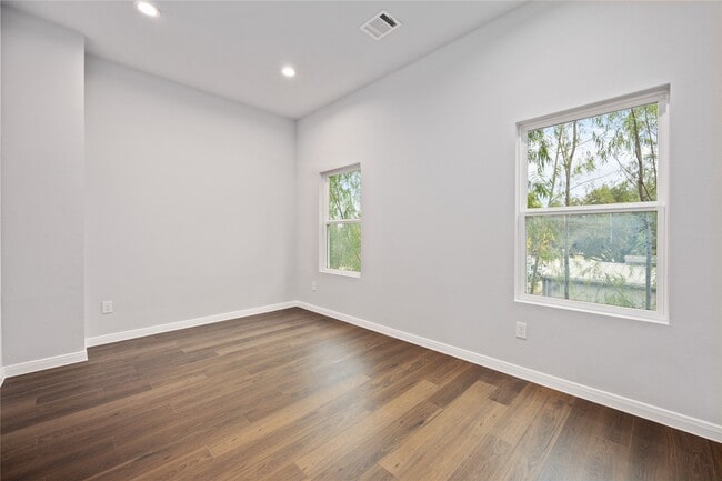 18831 Luminescent Ln